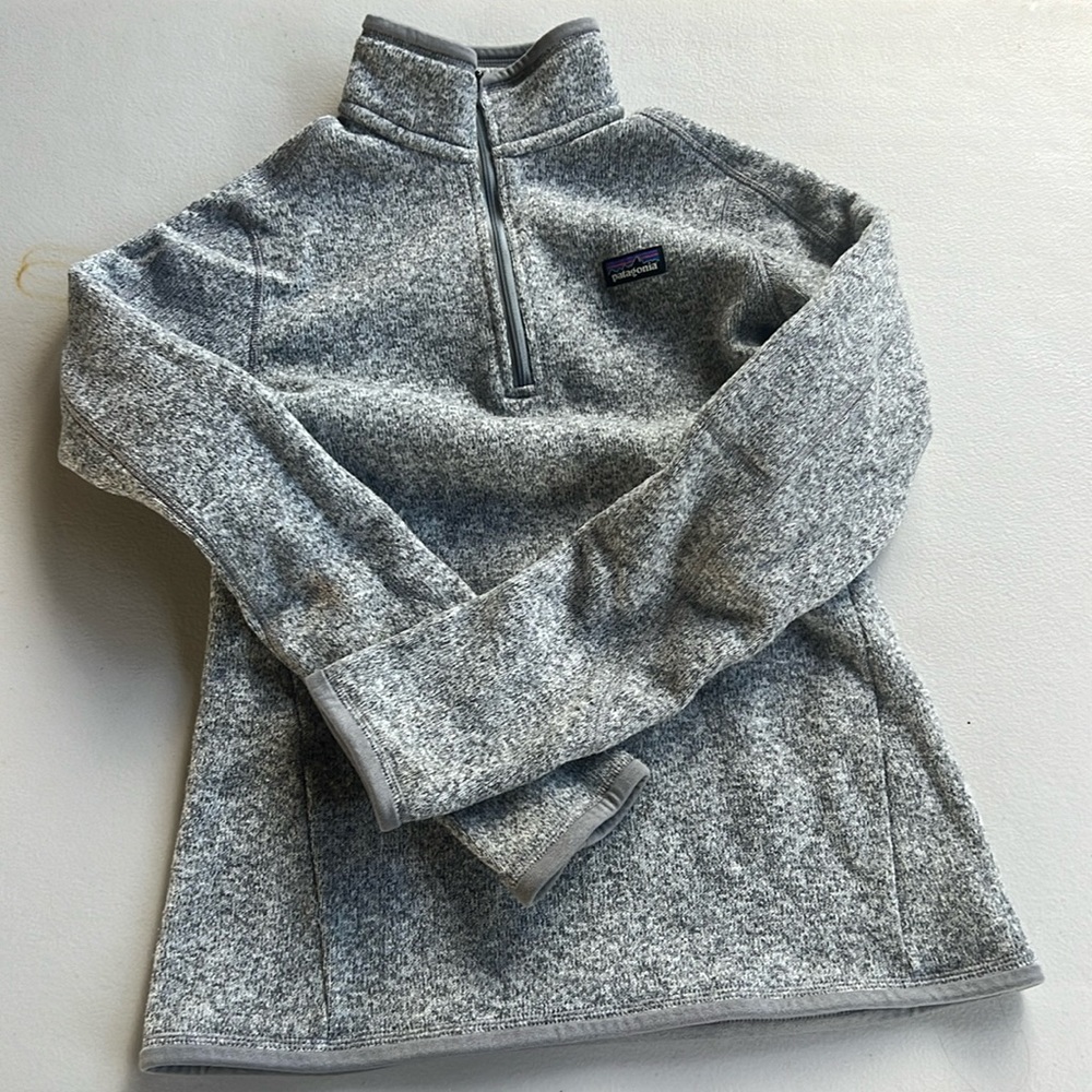 Women’s Patagonia zip hoodie - used but good condition